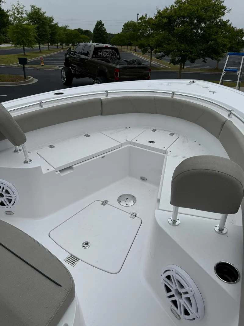 Slide: The Image of Sportsman Heritage 231 Center Console 2024 - 16