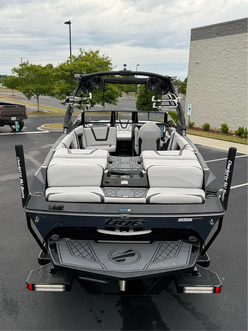 Slide: The Image of Tigé 25ZX 2022 - 11