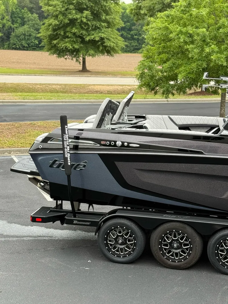 Slide: The Image of Tigé 25ZX 2022 - 18