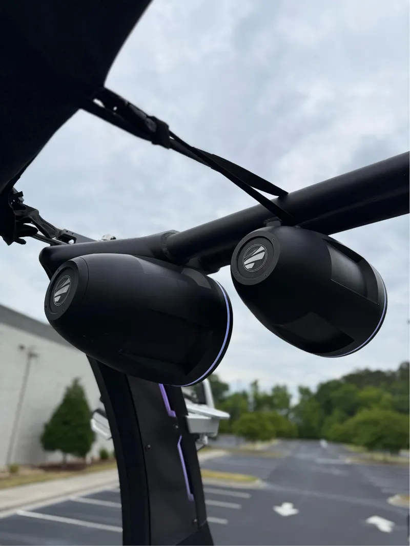 Slide: The Image of Tigé 25ZX 2022 - 43