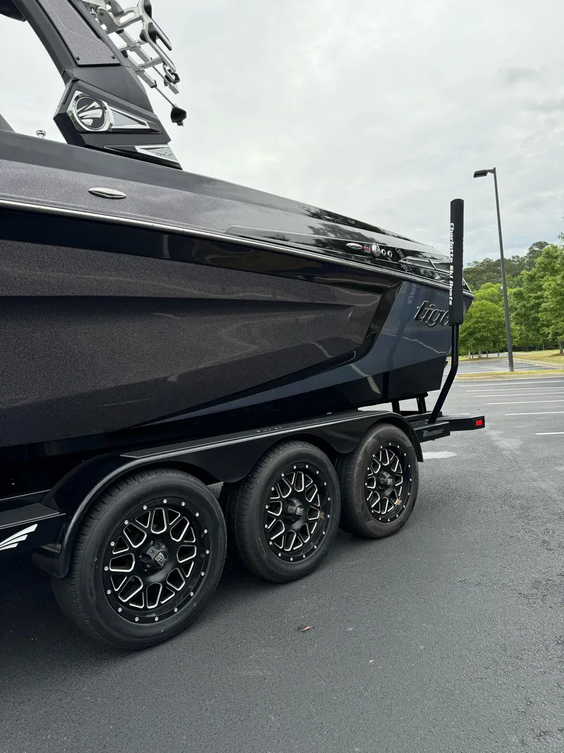 Slide: The Image of Tigé 25ZX 2022 - 54