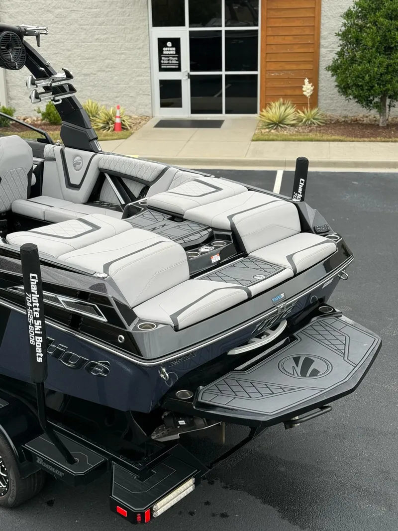 Slide: The Image of Tigé 25ZX 2022 - 9