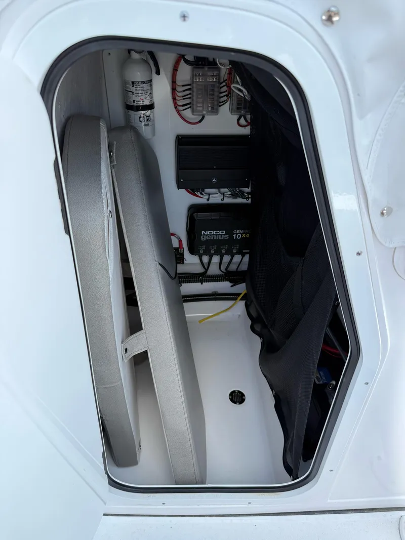 Slide: The Image of Sportsman Masters 227 Bay Boat 2023 - 20