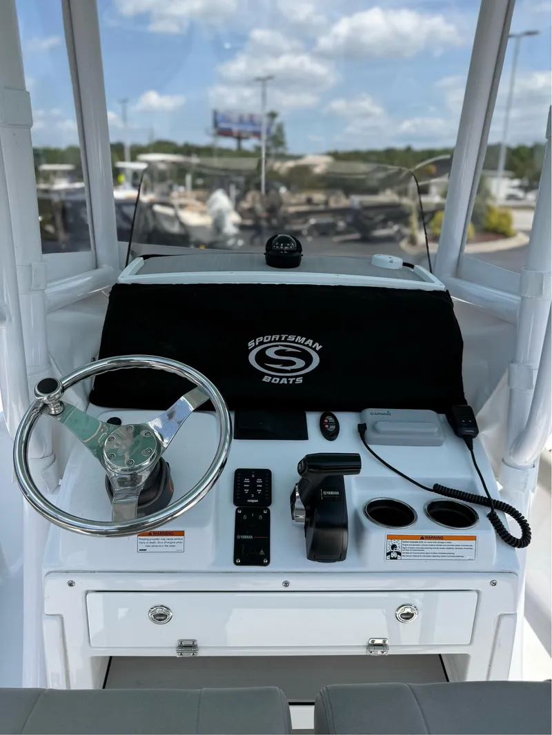 Slide: The Image of Sportsman Masters 227 Bay Boat 2023 - 23