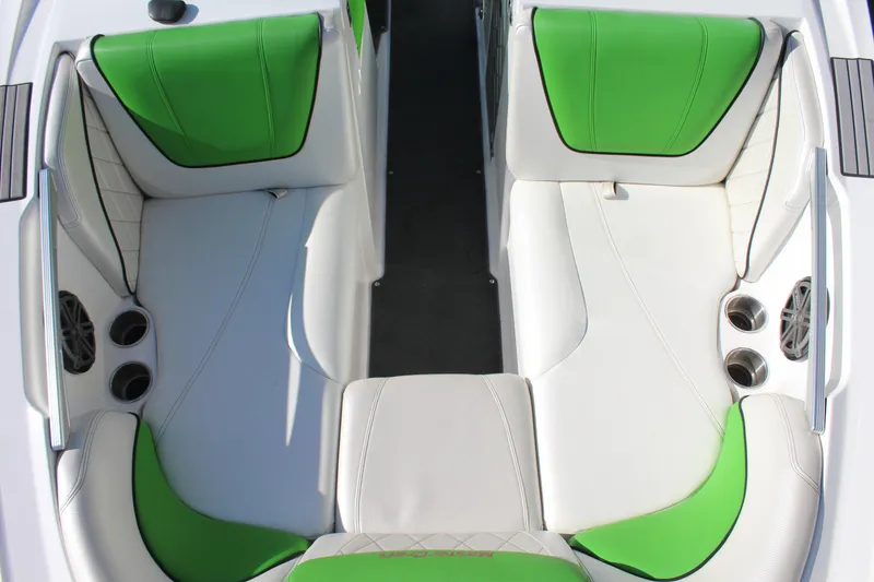 Slide: The Image of MasterCraft X2 2013 - 15