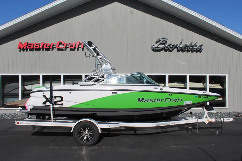 Slide: The Image of MasterCraft X2 2013 - 2