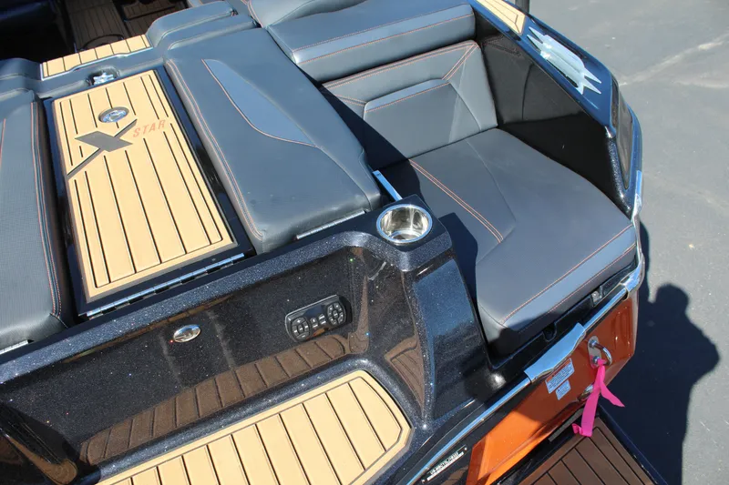 Slide: The Image of MasterCraft XStar S 2023 - 10