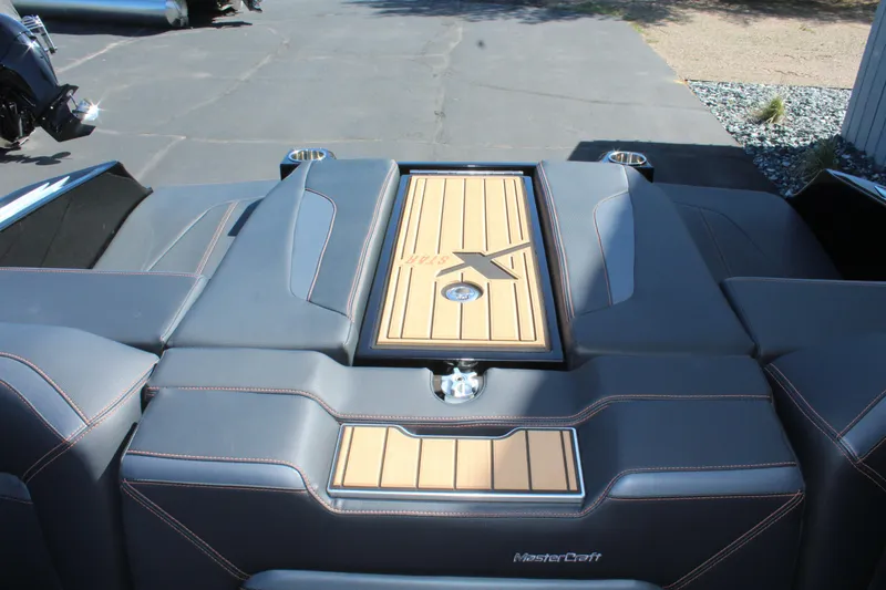 Slide: The Image of MasterCraft XStar S 2023 - 31