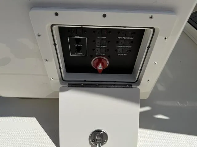 Slide: The Image of Pathfinder 2400 Open 2025 - 40