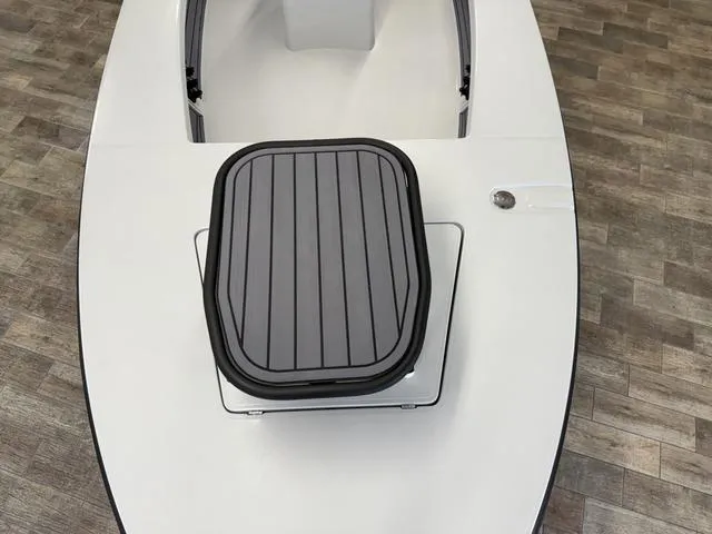 Slide: The Image of Maverick 18 HPX-V 2025 - 17