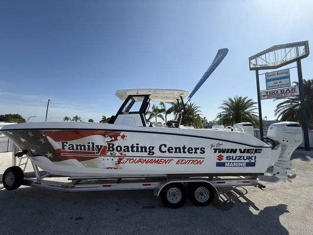 Slide: The Image of Twin Vee 280 GFX2 2025 - 2