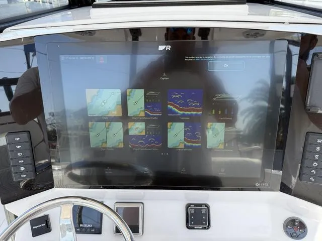 Slide: The Image of Twin Vee 280 GFX2 2025 - 21