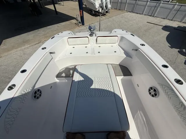 Slide: The Image of Twin Vee 280 GFX2 2025 - 24