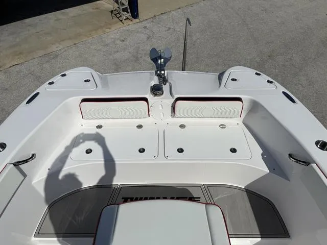 Slide: The Image of Twin Vee 280 GFX2 2025 - 25