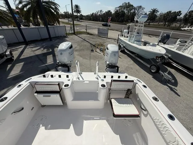 Slide: The Image of Twin Vee 280 GFX2 2025 - 30