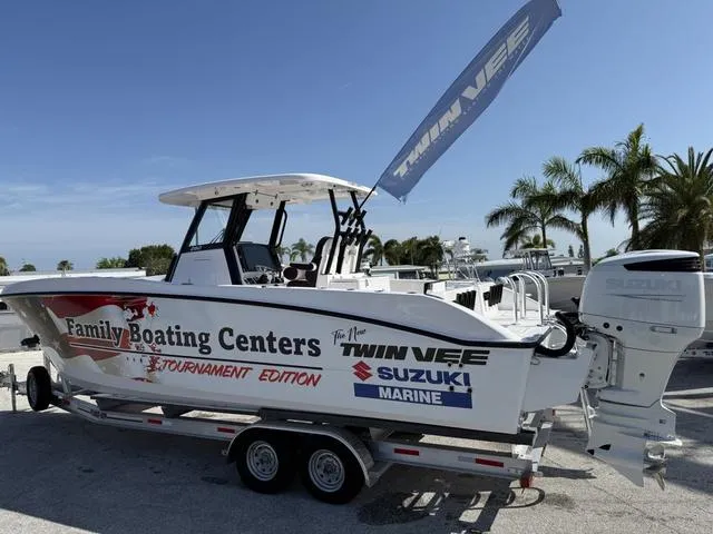 Slide: The Image of Twin Vee 280 GFX2 2025 - 4