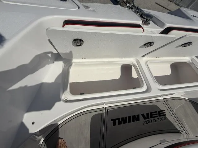 Slide: The Image of Twin Vee 280 GFX2 2025 - 45