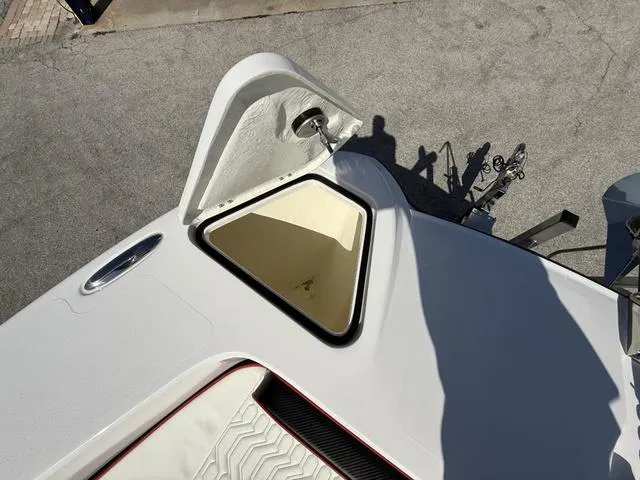 Slide: The Image of Twin Vee 280 GFX2 2025 - 50