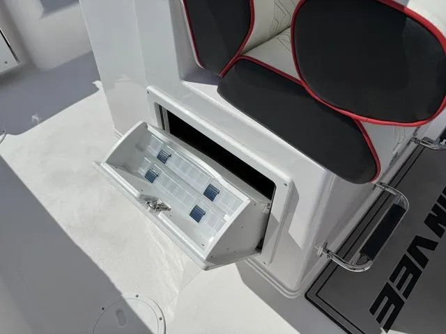 Slide: The Image of Twin Vee 280 GFX2 2025 - 53