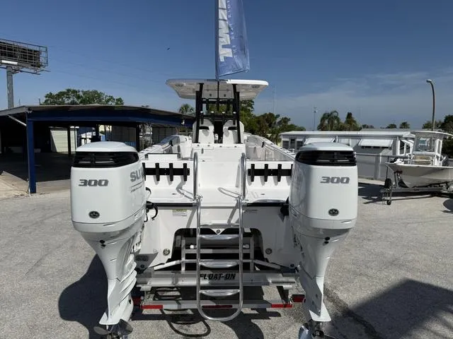 Slide: The Image of Twin Vee 280 GFX2 2025 - 6