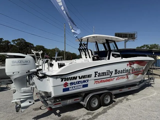 Slide: The Image of Twin Vee 280 GFX2 2025 - 8