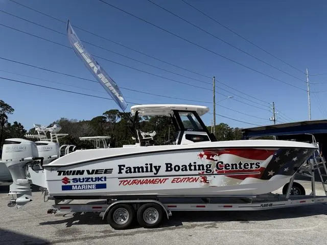 Slide: The Image of Twin Vee 280 GFX2 2025 - 9