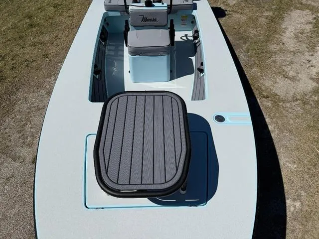 Slide: The Image of Maverick 17 HPX-S 2025 - 10