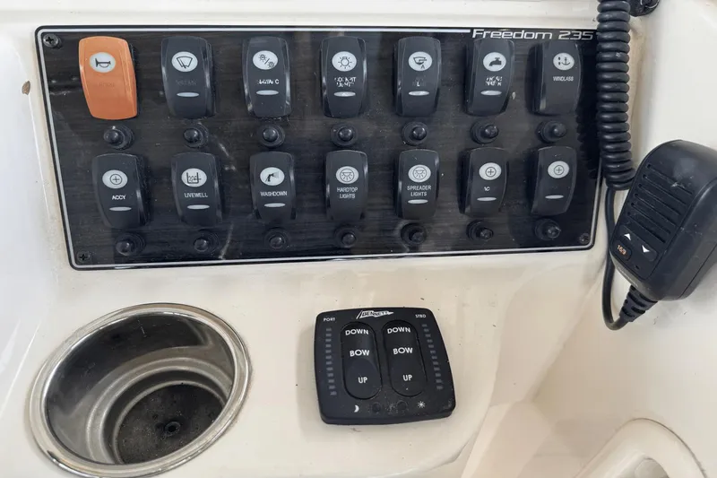 Slide: The Image of Grady-White Freedom 235 2019 - 5