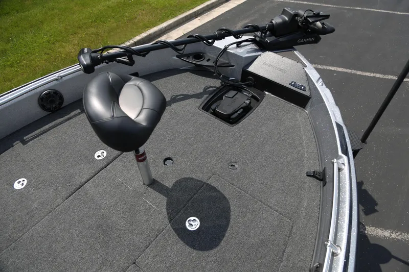 Slide: The Image of 2025 Nitro ZV21 Pro boat deck with seat and trolling motor. - 2