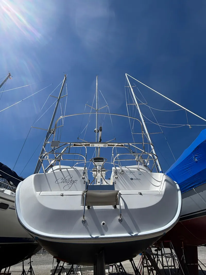 Slide: The Image of Hunter 41 Deck Salon 2008 - 11