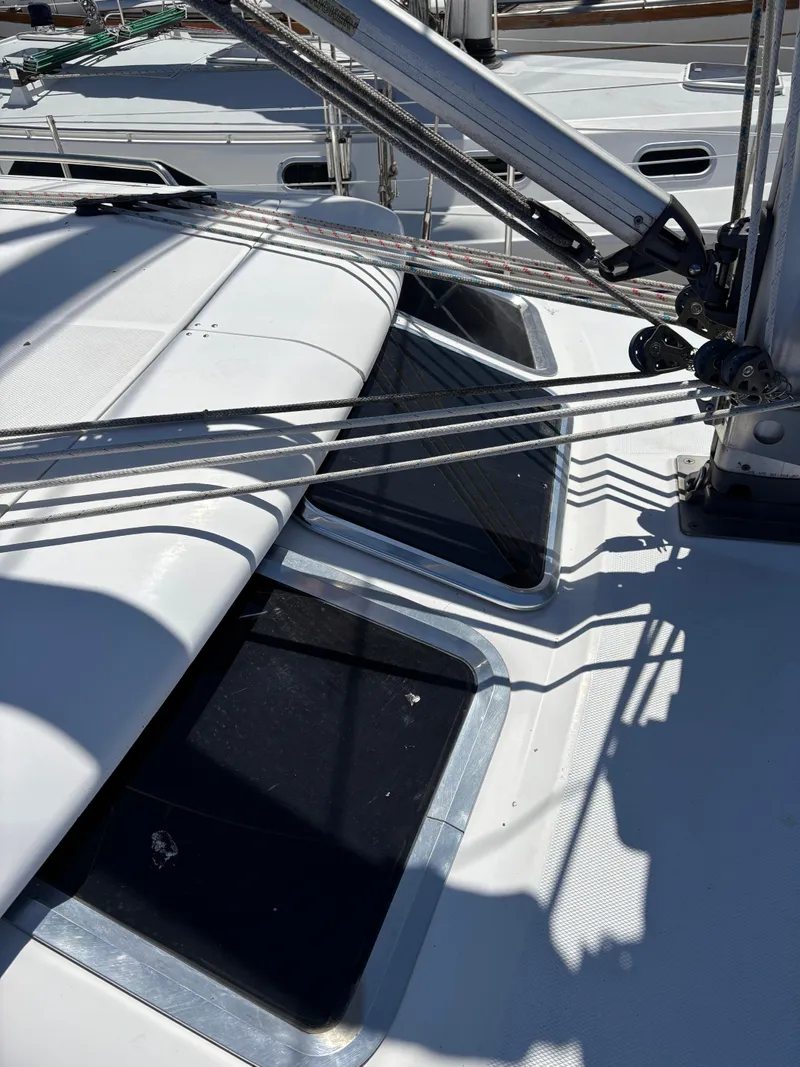 Slide: The Image of Hunter 41 Deck Salon 2008 - 25