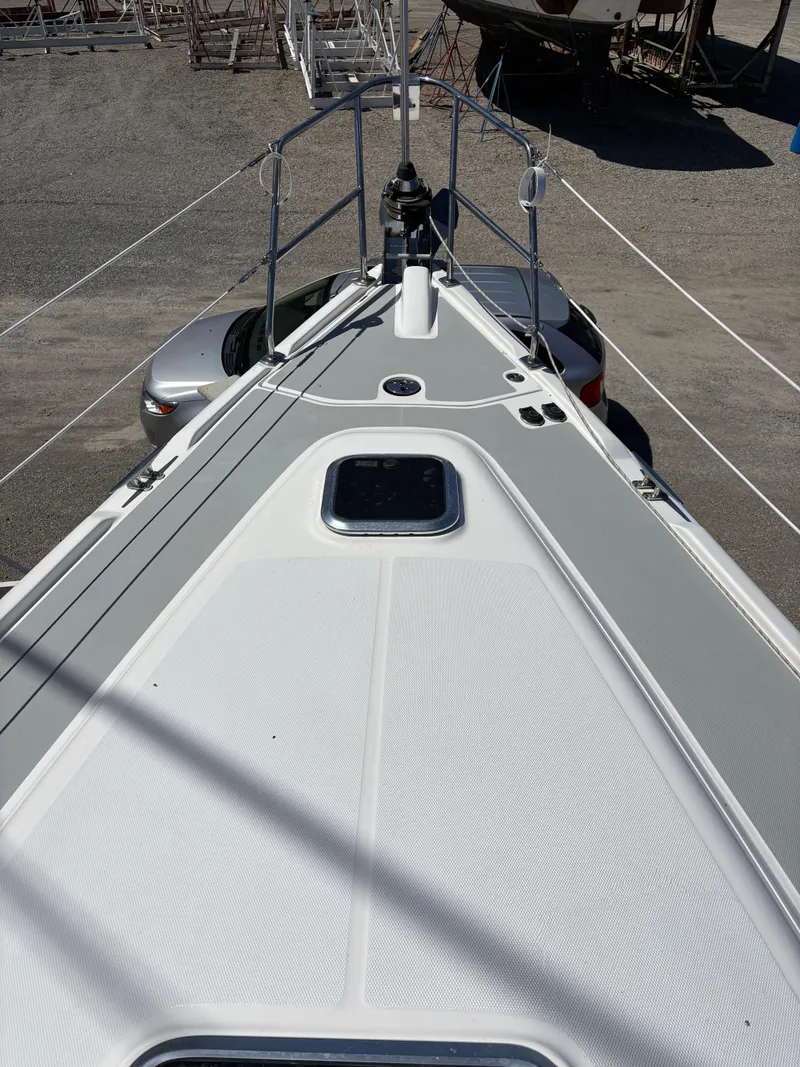 Slide: The Image of Hunter 41 Deck Salon 2008 - 27