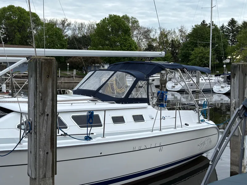 Slide: The Image of Hunter 41 Deck Salon 2008 - 3