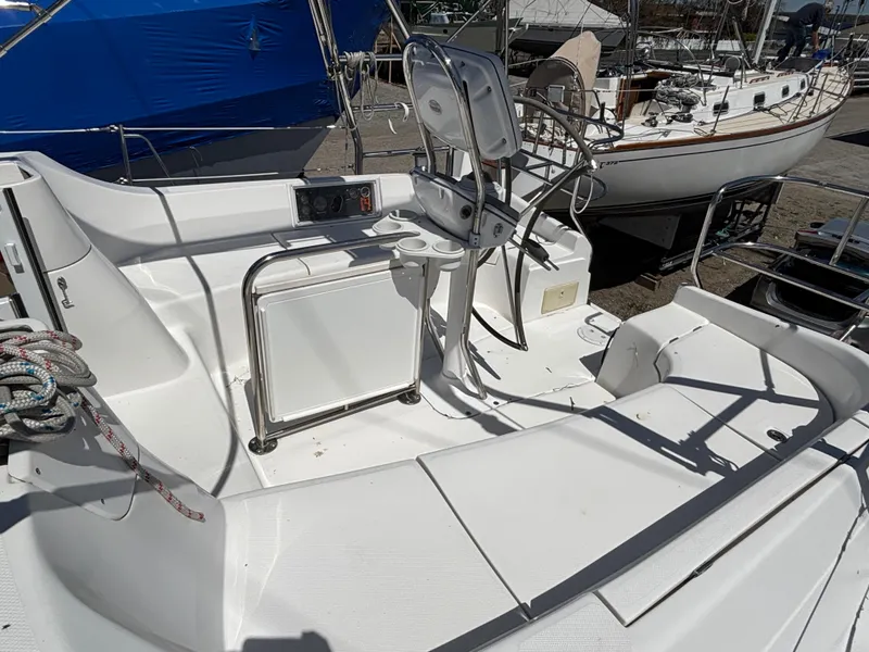 Slide: The Image of Hunter 41 Deck Salon 2008 - 37