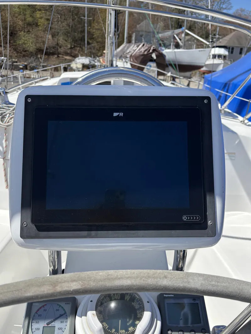 Slide: The Image of Hunter 41 Deck Salon 2008 - 39