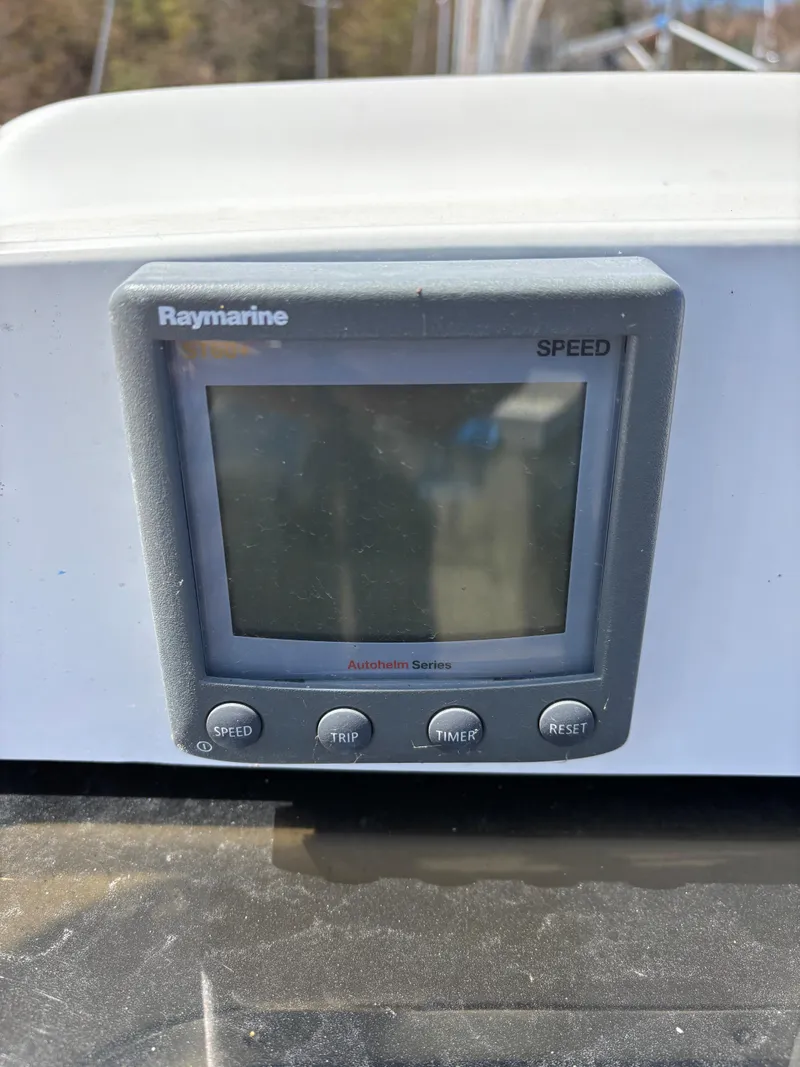 Slide: The Image of Hunter 41 Deck Salon 2008 - 46