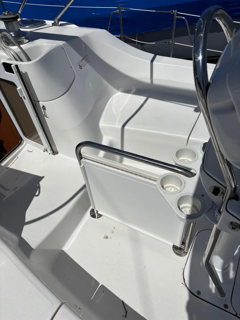 Slide: The Image of Hunter 41 Deck Salon 2008 - 51