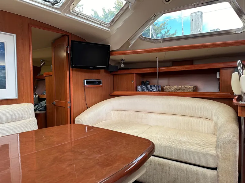 Slide: The Image of Hunter 41 Deck Salon 2008 - 62