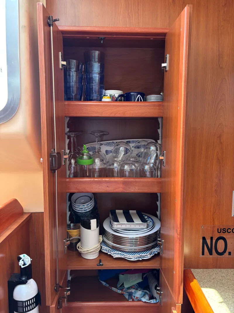 Slide: The Image of Hunter 41 Deck Salon 2008 - 75