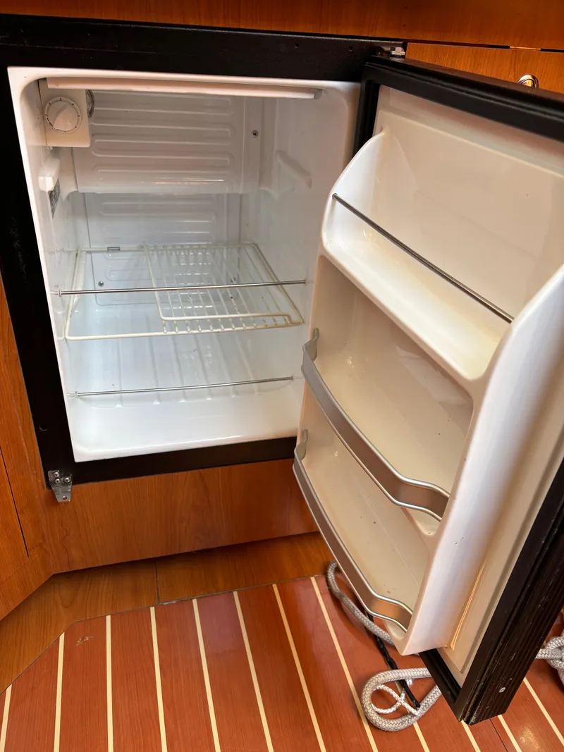 Slide: The Image of Hunter 41 Deck Salon 2008 - 81