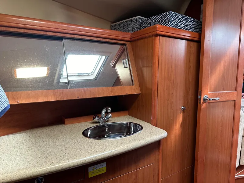 Slide: The Image of Hunter 41 Deck Salon 2008 - 86