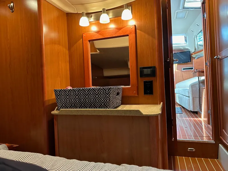 Slide: The Image of Hunter 41 Deck Salon 2008 - 90