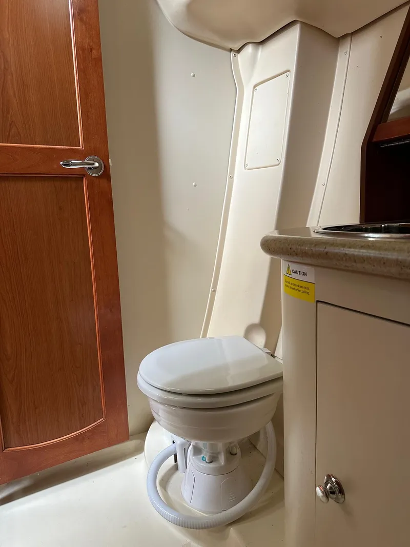 Slide: The Image of Hunter 41 Deck Salon 2008 - 93