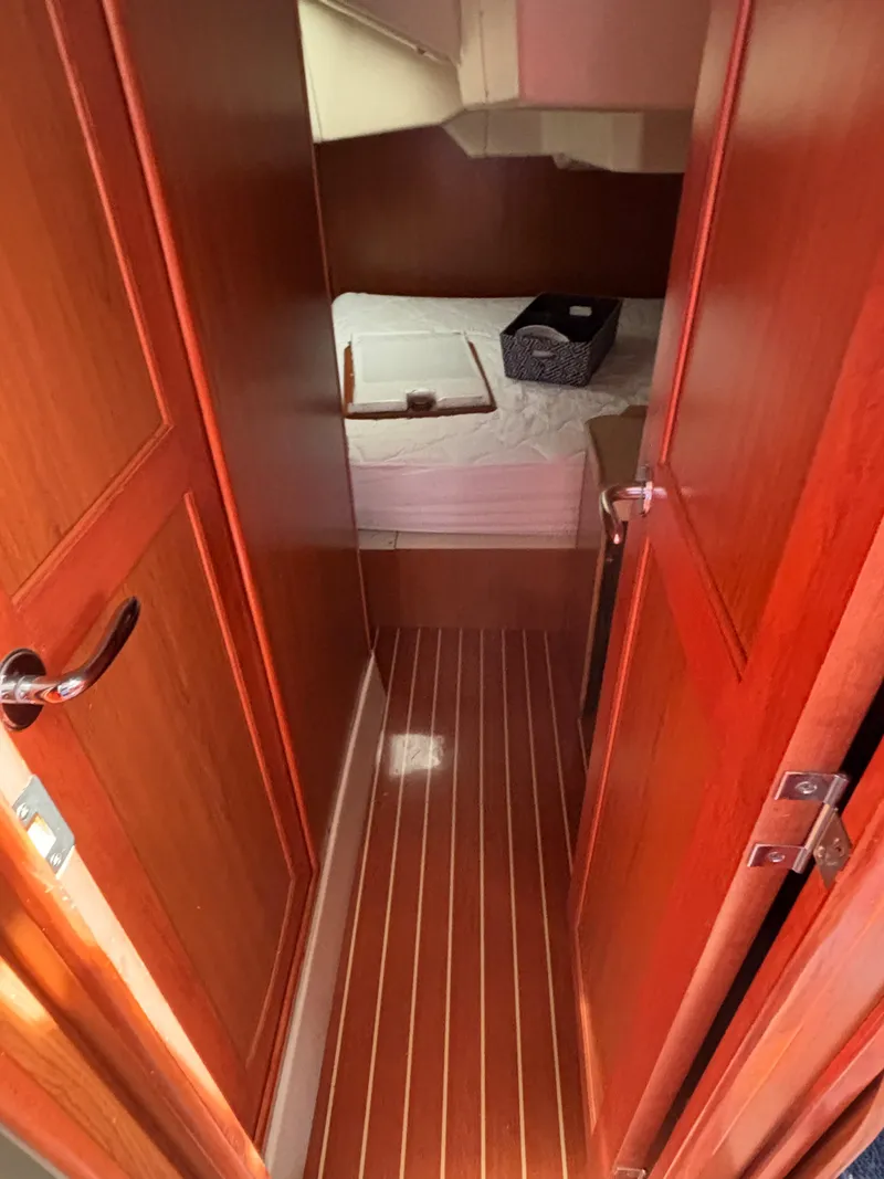 Slide: The Image of Hunter 41 Deck Salon 2008 - 97