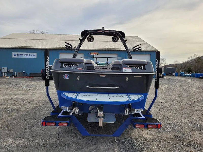 Slide: The Image of 2022 Moomba Makai boat at Silver Tree Marine, rear view. - 4