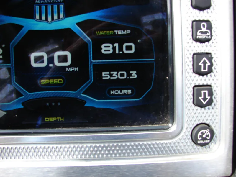Slide: The Image of Dashboard of 2014 MasterCraft X46 showing speed, water temperature, and engine hours. - 6
