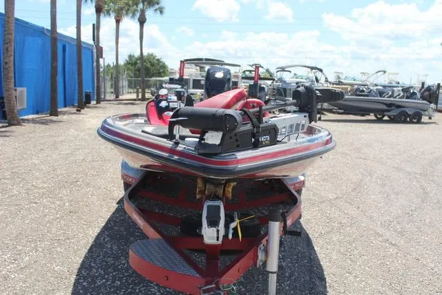 Slide: The Image of Phoenix Bass Boats 921 PHX 2017 - 2