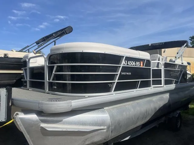 Slide: The Image of Godfrey Xperience 2286 FSX 25 In. Package 2023 - 1