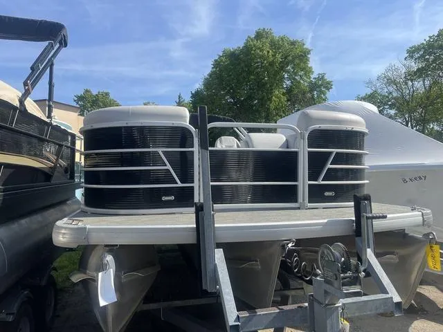 Slide: The Image of Godfrey Xperience 2286 FSX 25 In. Package 2023 - 2