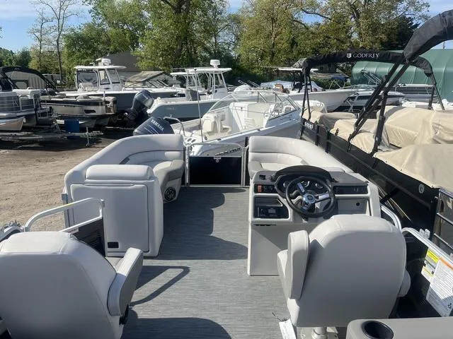 Slide: The Image of Godfrey Xperience 2286 FSX 25 In. Package 2023 - 4